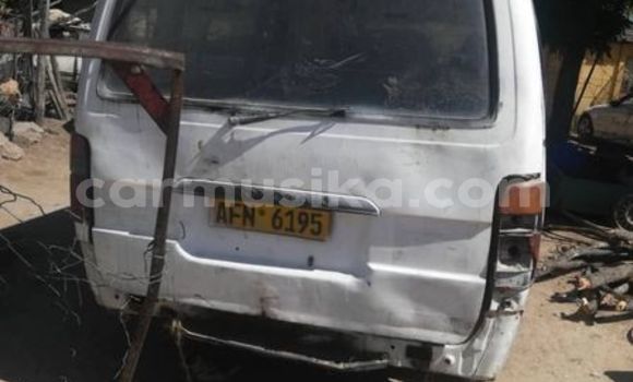 Tenga Tsaru Toyota Hiace Zvimwe Mota in Bindura in Mashonaland yePakati Tenga Tsaru Toyota Hiace Zvimwe Mota in Bindura in Mashonaland yePakati