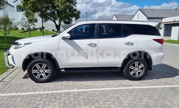 Buy Used Toyota Fortuner White Car in Bulawayo in Bulawayo Buy Used Toyota Fortuner White Car in Bulawayo in Bulawayo