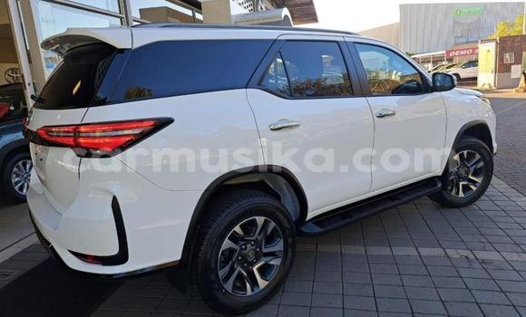 Buy Used Toyota Fortuner White Car in Bulawayo in Bulawayo Buy Used Toyota Fortuner White Car in Bulawayo in Bulawayo