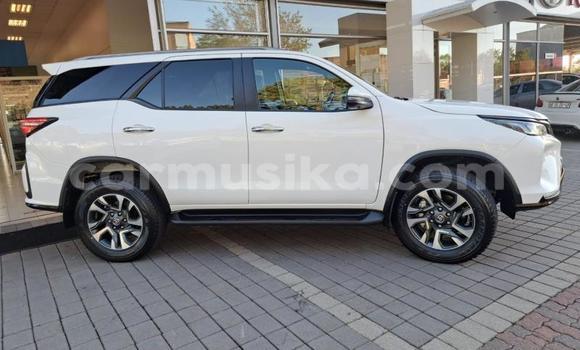 Buy Used Toyota Fortuner White Car in Bulawayo in Bulawayo Buy Used Toyota Fortuner White Car in Bulawayo in Bulawayo