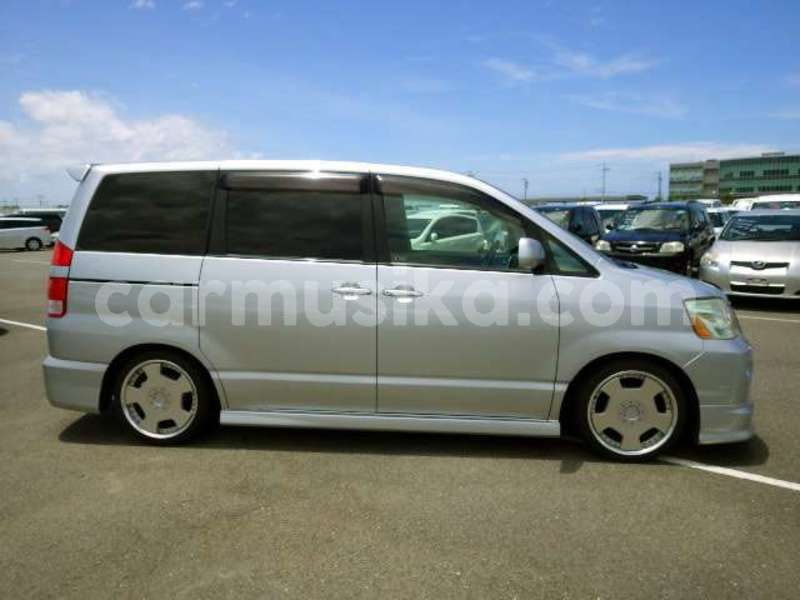 Big with watermark toyota noah bulawayo bulawayo 35449