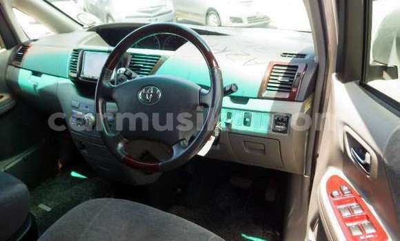 Buy Used Toyota Noah Silver Car in Bulawayo in Bulawayo Buy Used Toyota Noah Silver Car in Bulawayo in Bulawayo