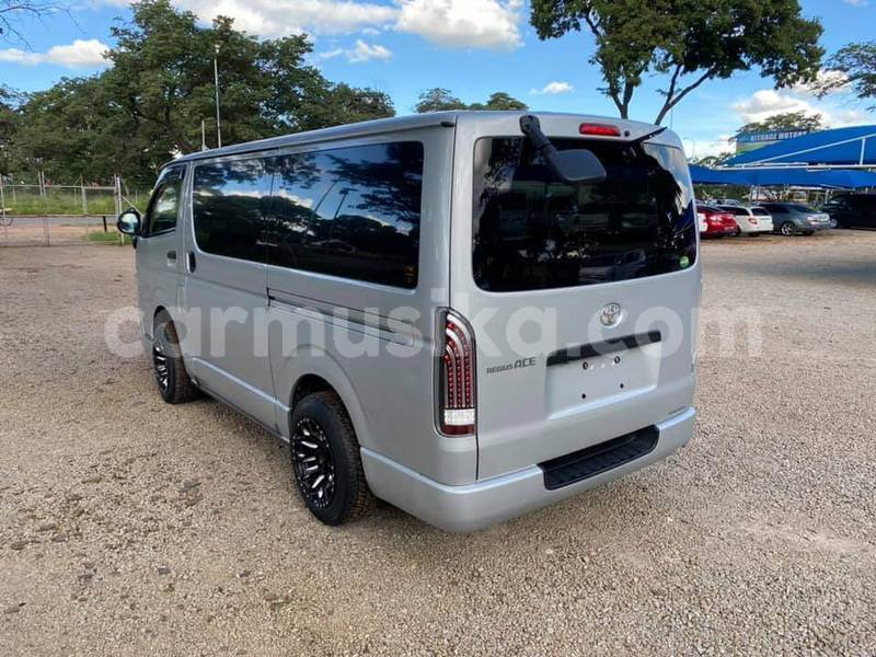 Big with watermark toyota hiace bulawayo bulawayo 35452