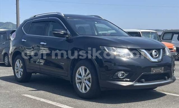 Buy Used Nissan X–Trail Black Car in Beitbridge in Matabeleland South