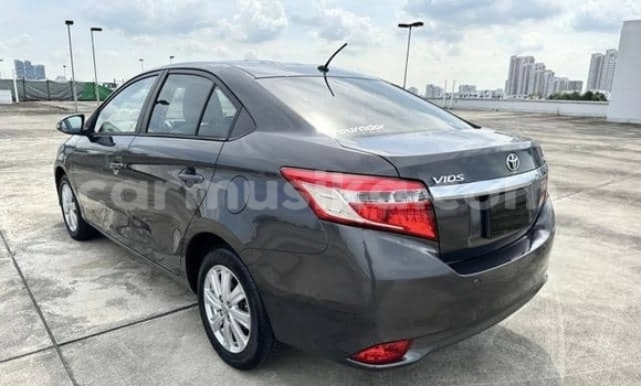 Buy Used Toyota Vios Beige Car in Beitbridge in Matabeleland South Buy Used Toyota Vios Beige Car in Beitbridge in Matabeleland South
