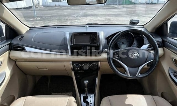 Buy Used Toyota Vios Beige Car in Beitbridge in Matabeleland South Buy Used Toyota Vios Beige Car in Beitbridge in Matabeleland South