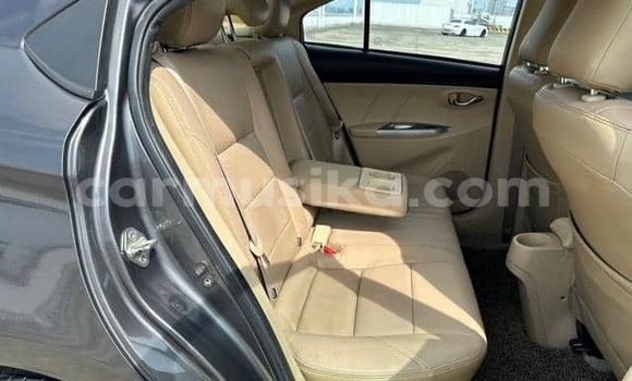 Buy Used Toyota Vios Beige Car in Beitbridge in Matabeleland South Buy Used Toyota Vios Beige Car in Beitbridge in Matabeleland South