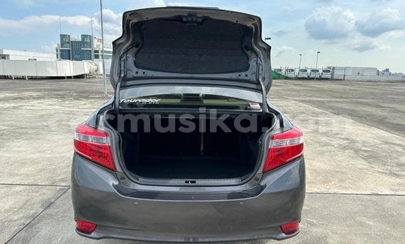 Buy Used Toyota Vios Beige Car in Beitbridge in Matabeleland South Buy Used Toyota Vios Beige Car in Beitbridge in Matabeleland South