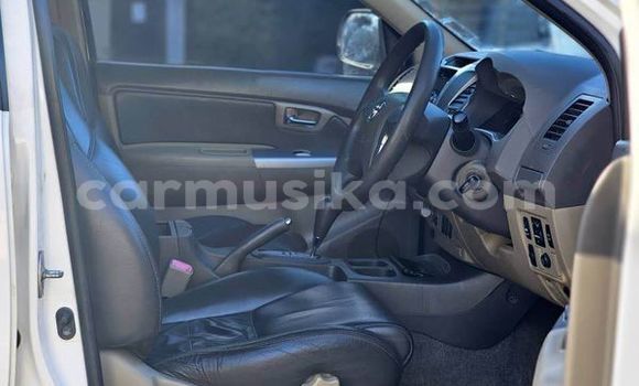 Nunua Ilio tumika Toyota Fortuner Nyingine Gari ndani ya Harare nchini Harare Nunua Ilio tumika Toyota Fortuner Nyingine Gari ndani ya Harare nchini Harare