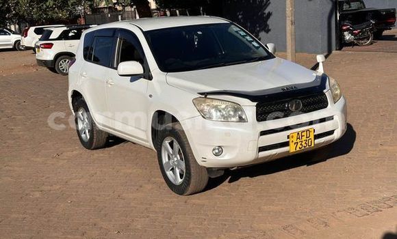 Tenga Tsaru Toyota RAV4 Zvimwe Mota in Harare in Harare