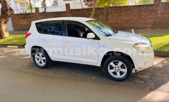 Nunua Ilio tumika Toyota RAV4 Nyingine Gari ndani ya Harare nchini Harare Nunua Ilio tumika Toyota RAV4 Nyingine Gari ndani ya Harare nchini Harare