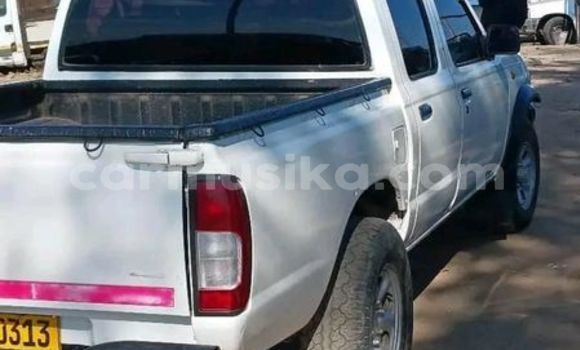 Tenga Tsaru Nissan Hardbody Zvimwe Mota in Harare in Harare Tenga Tsaru Nissan Hardbody Zvimwe Mota in Harare in Harare