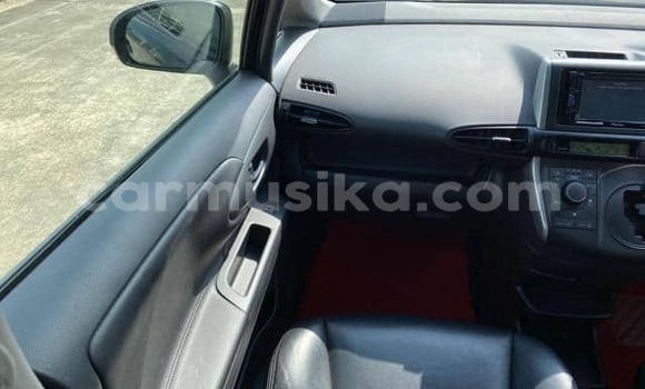 Tenga Tsaru Toyota Wish Nhema Mota in Beitbridge in Matabeleland South Tenga Tsaru Toyota Wish Nhema Mota in Beitbridge in Matabeleland South