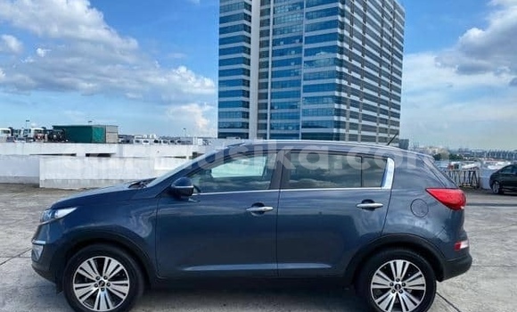 Nunua Ilio tumika Kia Sportage Beige Gari ndani ya Beitbridge nchini Matabeleland Kusini Nunua Ilio tumika Kia Sportage Beige Gari ndani ya Beitbridge nchini Matabeleland Kusini