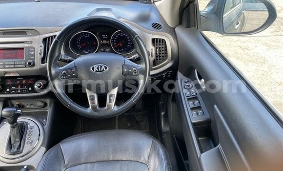 Nunua Ilio tumika Kia Sportage Beige Gari ndani ya Beitbridge nchini Matabeleland Kusini Nunua Ilio tumika Kia Sportage Beige Gari ndani ya Beitbridge nchini Matabeleland Kusini