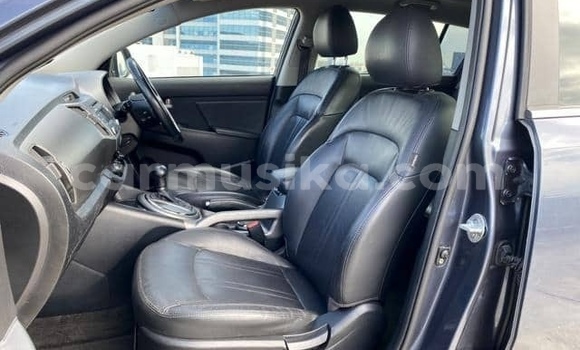 Nunua Ilio tumika Kia Sportage Beige Gari ndani ya Beitbridge nchini Matabeleland Kusini Nunua Ilio tumika Kia Sportage Beige Gari ndani ya Beitbridge nchini Matabeleland Kusini