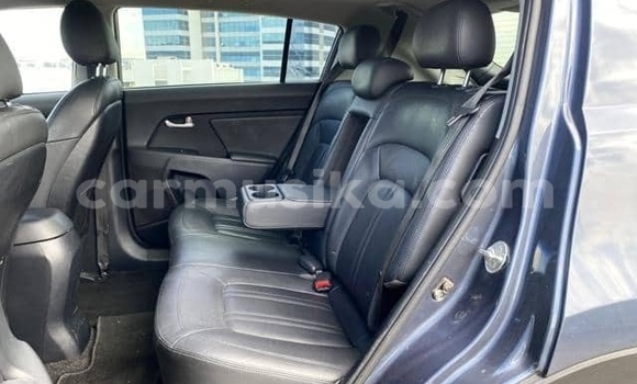 Nunua Ilio tumika Kia Sportage Beige Gari ndani ya Beitbridge nchini Matabeleland Kusini Nunua Ilio tumika Kia Sportage Beige Gari ndani ya Beitbridge nchini Matabeleland Kusini