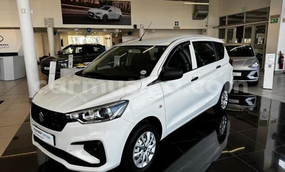 Buy Used Suzuki Ertiga White Car in Masvingo in Masvingo Buy Used Suzuki Ertiga White Car in Masvingo in Masvingo