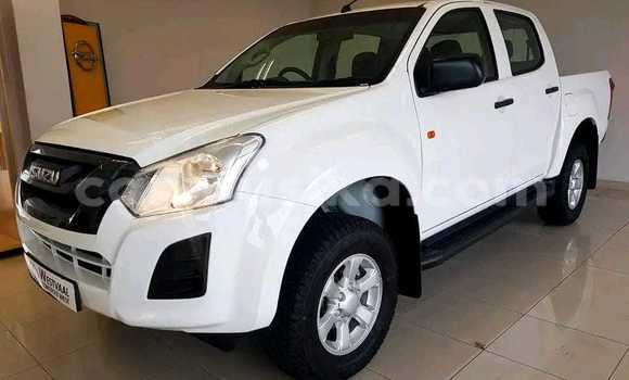 Nunua Ilio tumika Isuzu D–MAX Nyeupe Gari ndani ya Gweru nchini Midlands