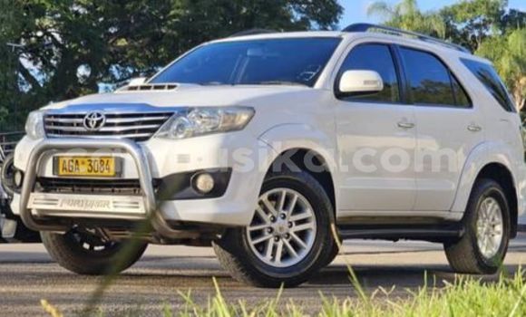 Nunua Ilio tumika Toyota Fortuner Nyingine Gari ndani ya Harare nchini Harare Nunua Ilio tumika Toyota Fortuner Nyingine Gari ndani ya Harare nchini Harare