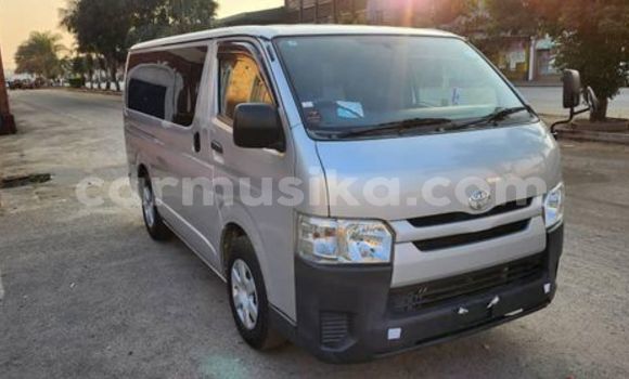 Nunua Ilio tumika Toyota Harrier Nyingine Gari ndani ya Harare nchini Harare Nunua Ilio tumika Toyota Harrier Nyingine Gari ndani ya Harare nchini Harare