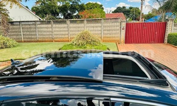 Tenga Tsaru Toyota Grand HiAce Zvimwe Mota in Harare in Harare Tenga Tsaru Toyota Grand HiAce Zvimwe Mota in Harare in Harare