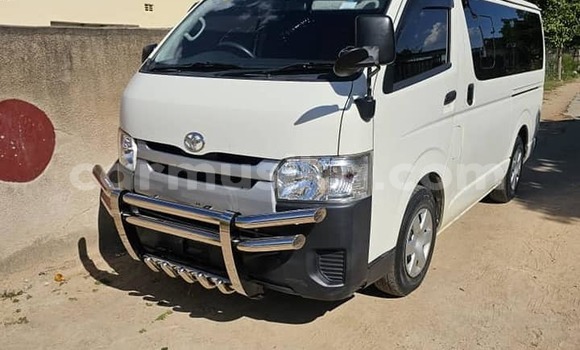 Tenga Tsaru Toyota Hiace Zvimwe Mota in Harare in Harare Tenga Tsaru Toyota Hiace Zvimwe Mota in Harare in Harare