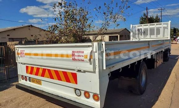 Tenga Tsaru Nissan Urvan Zvimwe Mota in Harare in Harare Tenga Tsaru Nissan Urvan Zvimwe Mota in Harare in Harare