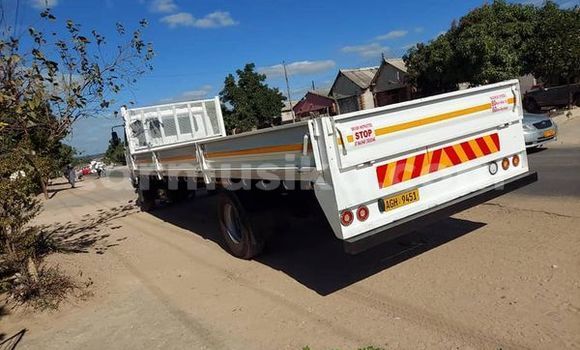 Tenga Tsaru Nissan Urvan Zvimwe Mota in Harare in Harare Tenga Tsaru Nissan Urvan Zvimwe Mota in Harare in Harare