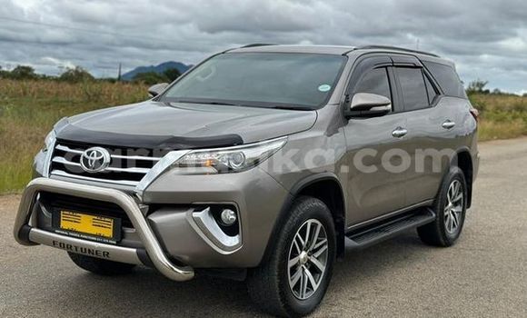 Tenga Tsaru Toyota Fortuner Zvimwe Mota in Harare in Harare Tenga Tsaru Toyota Fortuner Zvimwe Mota in Harare in Harare