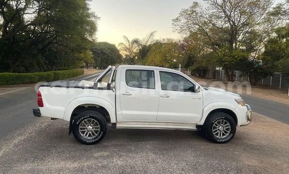 Tenga Tsaru Toyota Hilux Zvimwe Mota in Harare in Harare Tenga Tsaru Toyota Hilux Zvimwe Mota in Harare in Harare