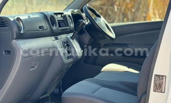 Tenga Tsaru Nissan Caravan Zvimwe Mota in Harare in Harare Tenga Tsaru Nissan Caravan Zvimwe Mota in Harare in Harare