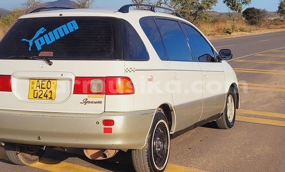 Nunua Ilio tumika Toyota Ipsum Nyingine Gari ndani ya Bindura nchini Mashonaland Central Nunua Ilio tumika Toyota Ipsum Nyingine Gari ndani ya Bindura nchini Mashonaland Central