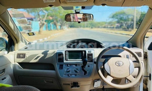 Nunua Ilio tumika Toyota Raum Nyeupe Gari ndani ya Bulawayo nchini Bulawayo Nunua Ilio tumika Toyota Raum Nyeupe Gari ndani ya Bulawayo nchini Bulawayo