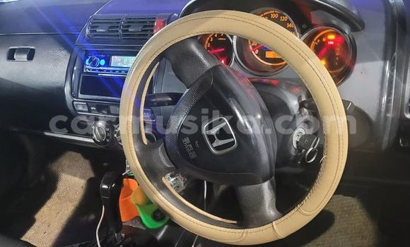 Nunua Ilio tumika Honda Fit Nyeupe Gari ndani ya Borrowdale nchini Harare Nunua Ilio tumika Honda Fit Nyeupe Gari ndani ya Borrowdale nchini Harare