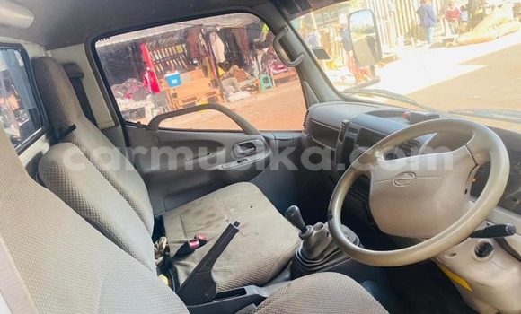 Nunua Ilio tumika Toyota Dyna Nyingine Gari ndani ya Borrowdale nchini Harare Nunua Ilio tumika Toyota Dyna Nyingine Gari ndani ya Borrowdale nchini Harare
