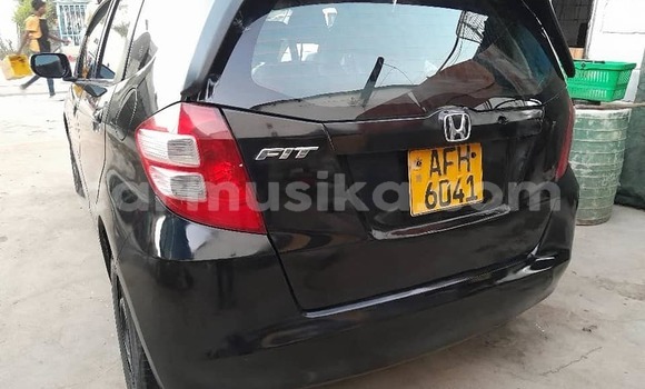 Nunua Ilio tumika Honda Fit Nyeusi Gari ndani ya Belvedere nchini Harare Nunua Ilio tumika Honda Fit Nyeusi Gari ndani ya Belvedere nchini Harare