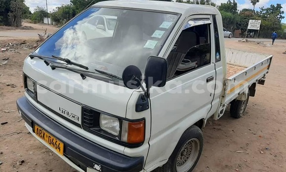 Buy Used Toyota TownAce White Car in Bindura in Mashonaland Central