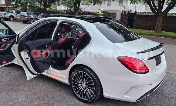 Nunua Ilio tumika Mercedes‒Benz W29 Nyeupe Gari ndani ya Belvedere nchini Harare