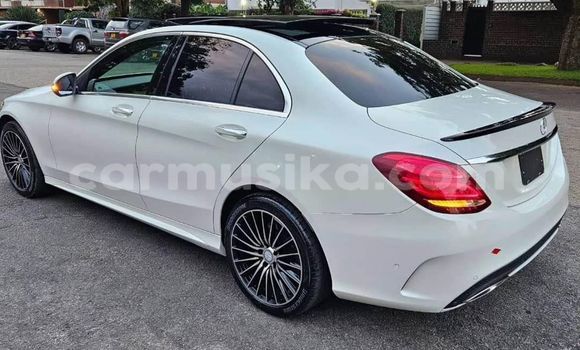 Acheter Occasion Voiture Mercedes‒Benz W29 Blanc à Belvédère, Harare Acheter Occasion Voiture Mercedes‒Benz W29 Blanc à Belvédère, Harare