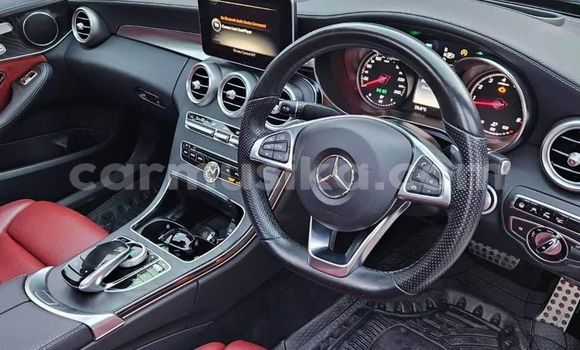 Acheter Occasion Voiture Mercedes‒Benz W29 Blanc à Belvédère, Harare Acheter Occasion Voiture Mercedes‒Benz W29 Blanc à Belvédère, Harare