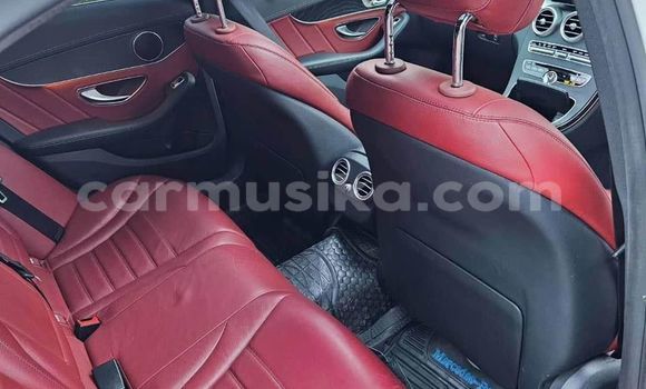 Acheter Occasion Voiture Mercedes‒Benz W29 Blanc à Belvédère, Harare Acheter Occasion Voiture Mercedes‒Benz W29 Blanc à Belvédère, Harare