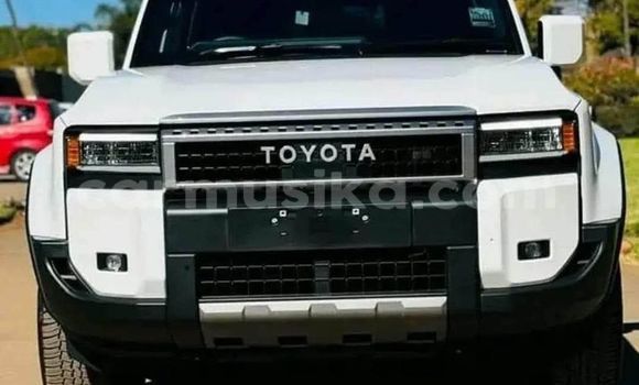 Acheter Occasion Voiture Toyota Land Cruiser Blanc à Bindura, Mashonaland Central