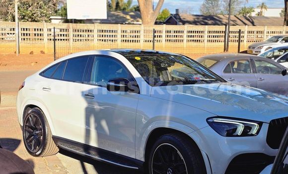 Acheter Occasion Voiture Mercedes‒Benz GLC Blanc à Belvédère, Harare Acheter Occasion Voiture Mercedes‒Benz GLC Blanc à Belvédère, Harare