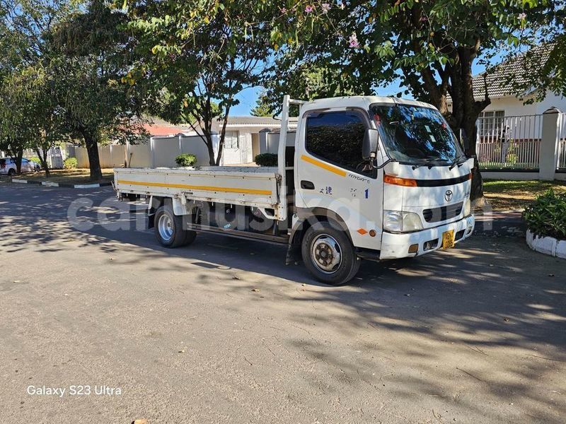 Big with watermark toyota dyna mashonaland central bindura 35609