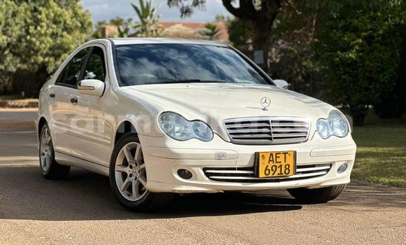 Acheter Occasion Voiture Mercedes‒Benz C–Class Blanc à Bindura, Mashonaland Central Acheter Occasion Voiture Mercedes‒Benz C–Class Blanc à Bindura, Mashonaland Central