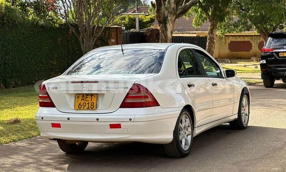 Acheter Occasion Voiture Mercedes‒Benz C–Class Blanc à Bindura, Mashonaland Central Acheter Occasion Voiture Mercedes‒Benz C–Class Blanc à Bindura, Mashonaland Central
