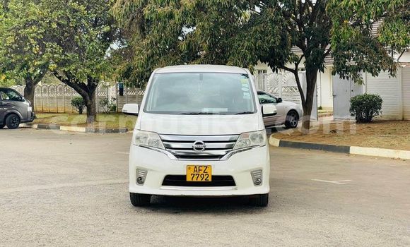 Buy Used Nissan Serena White Car in Bindura in Mashonaland Central