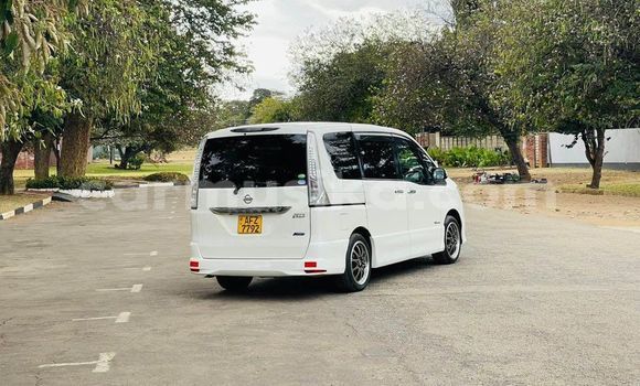 Acheter Occasion Voiture Nissan Serena Blanc à Bindura, Mashonaland Central Acheter Occasion Voiture Nissan Serena Blanc à Bindura, Mashonaland Central
