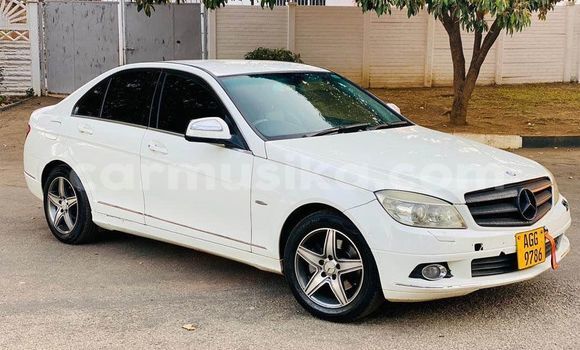 Acheter Occasion Voiture Mercedes‒Benz C–Class Blanc à Belvédère, Harare